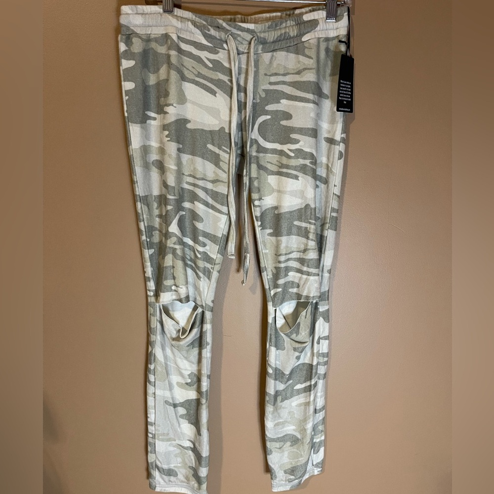 Michael Lauren Camo joggers - Picture 2 of 7